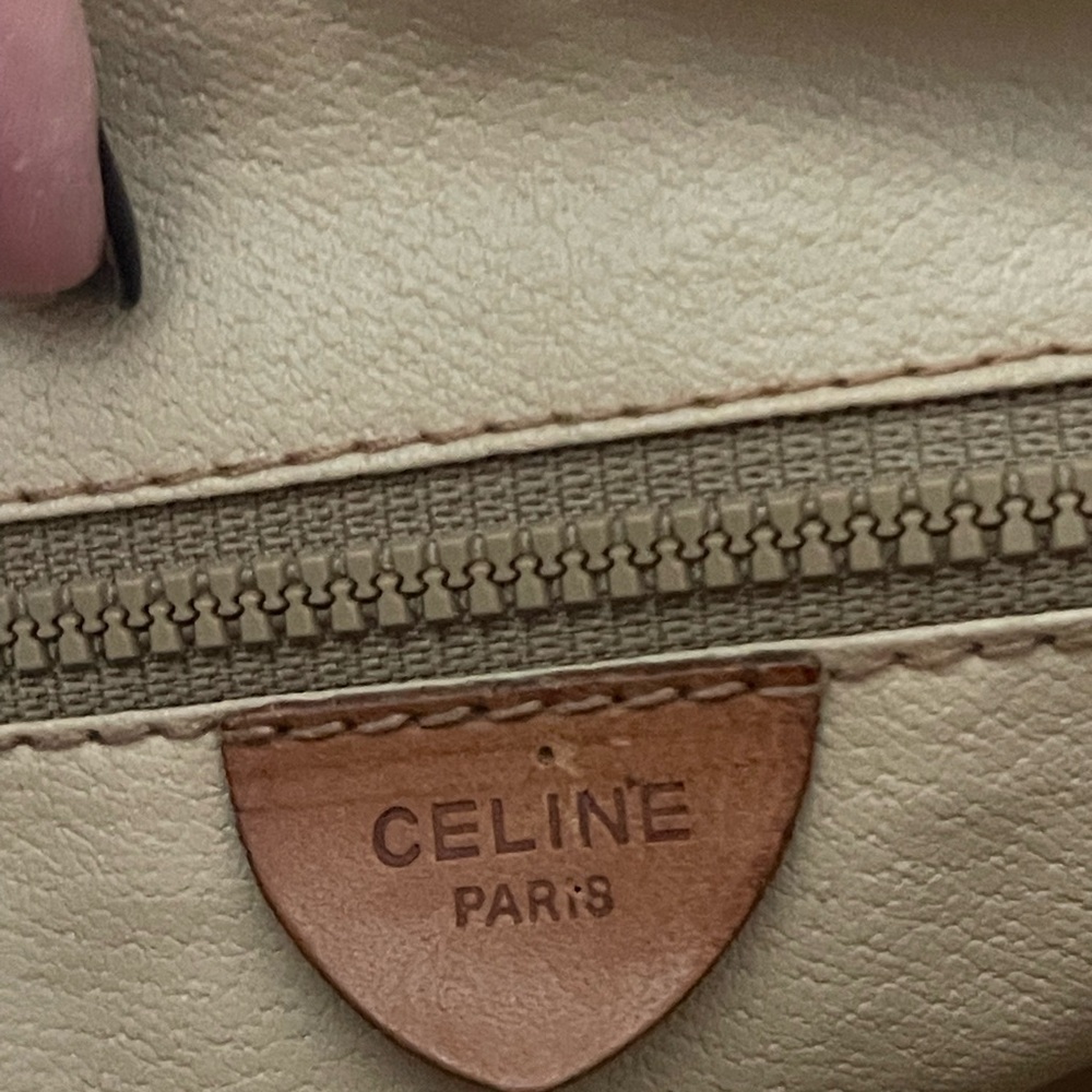 Celine Clutch – Cognac & Beige Signature Pattern - Picture 12 of 13